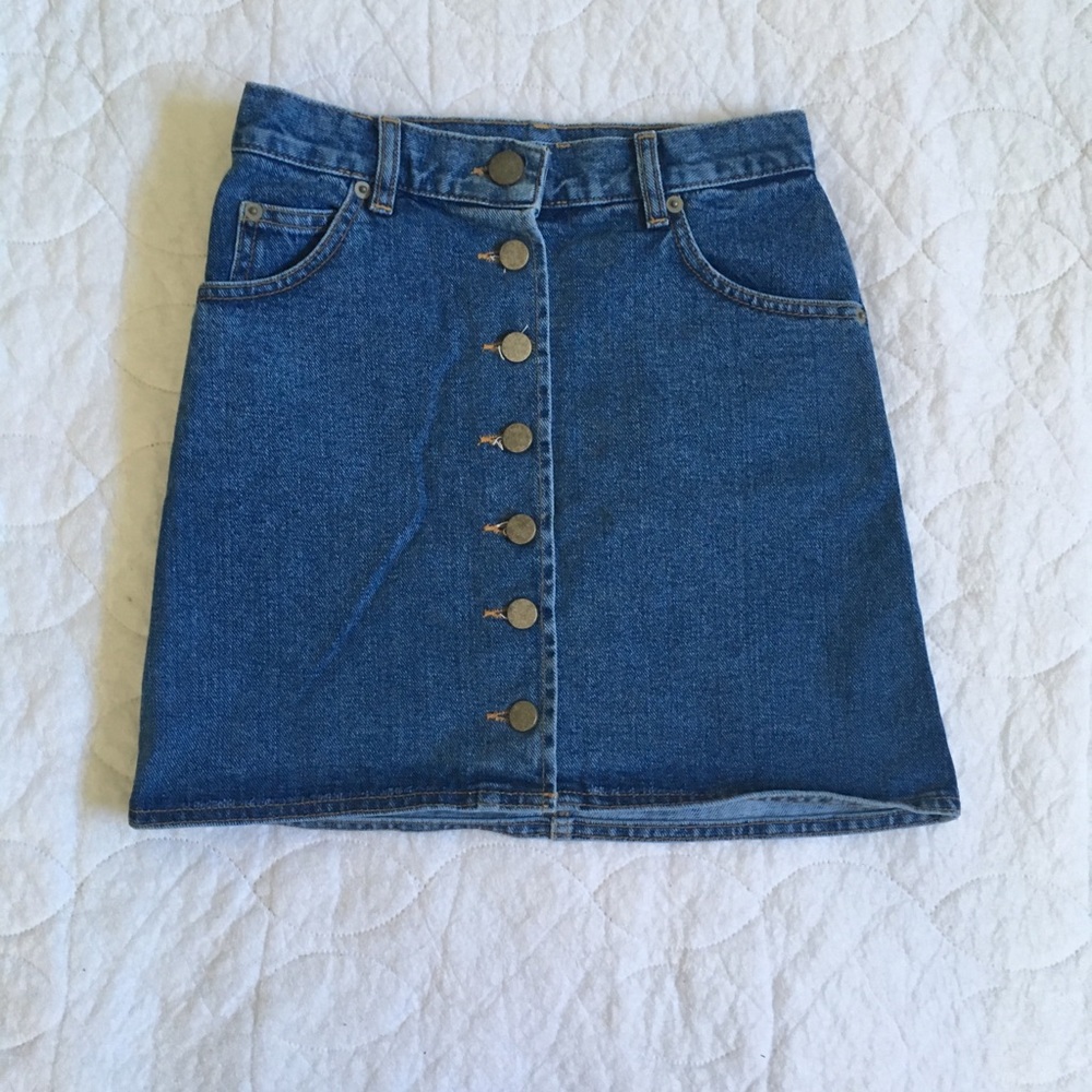 Button up front detail high waisted jean skirt